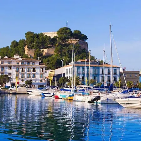 Nova Flat In Front Of Met Apartament Oliva